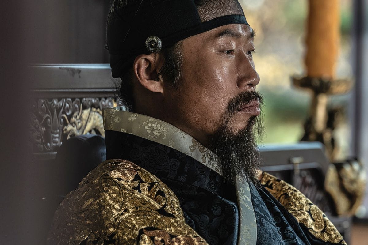 올빼미 넷플릭스 영화 유해진 인조 장면